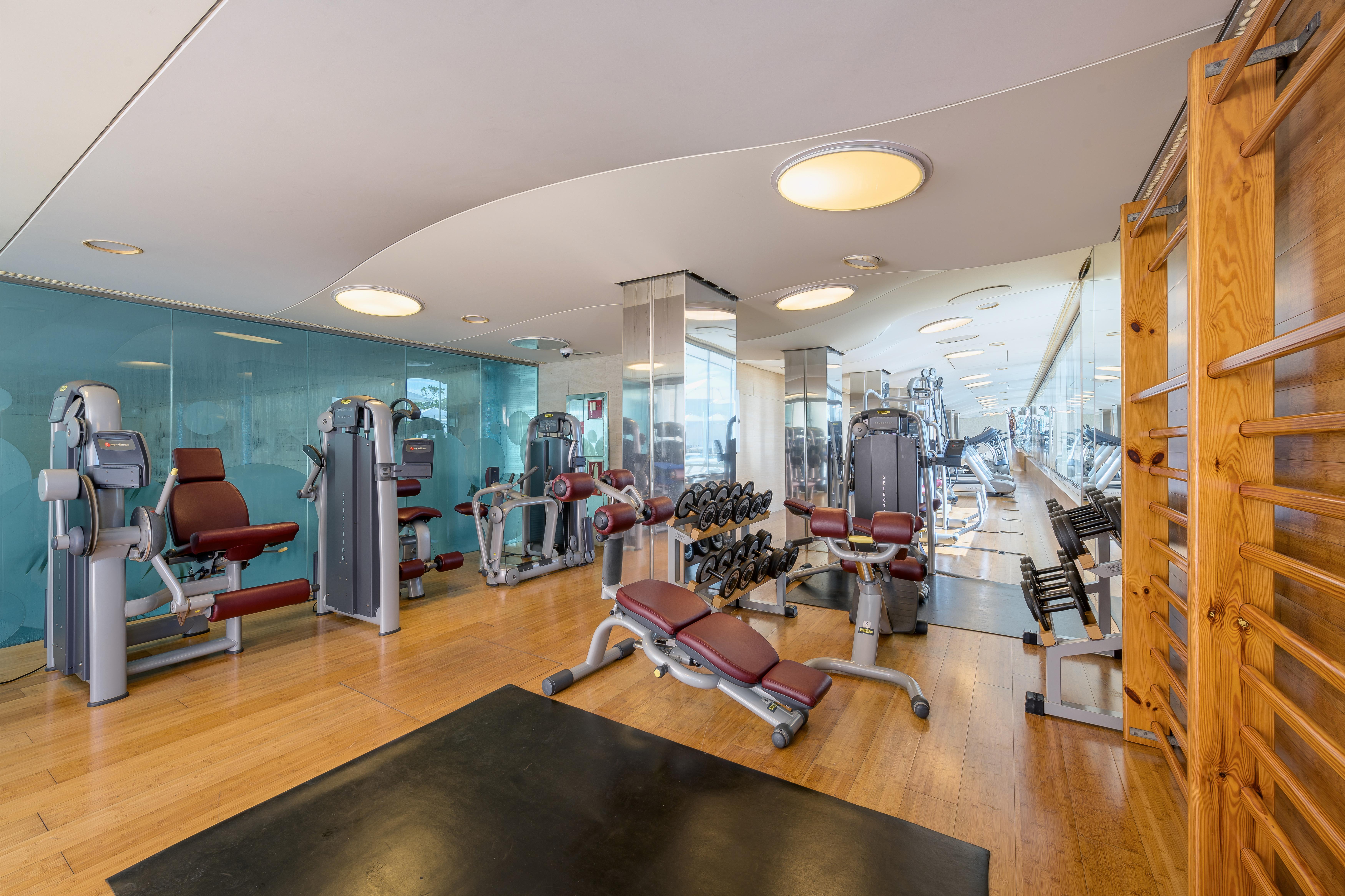 Las Arenas Balneario Resort Valenza Esterno foto The gym at the InterContinental