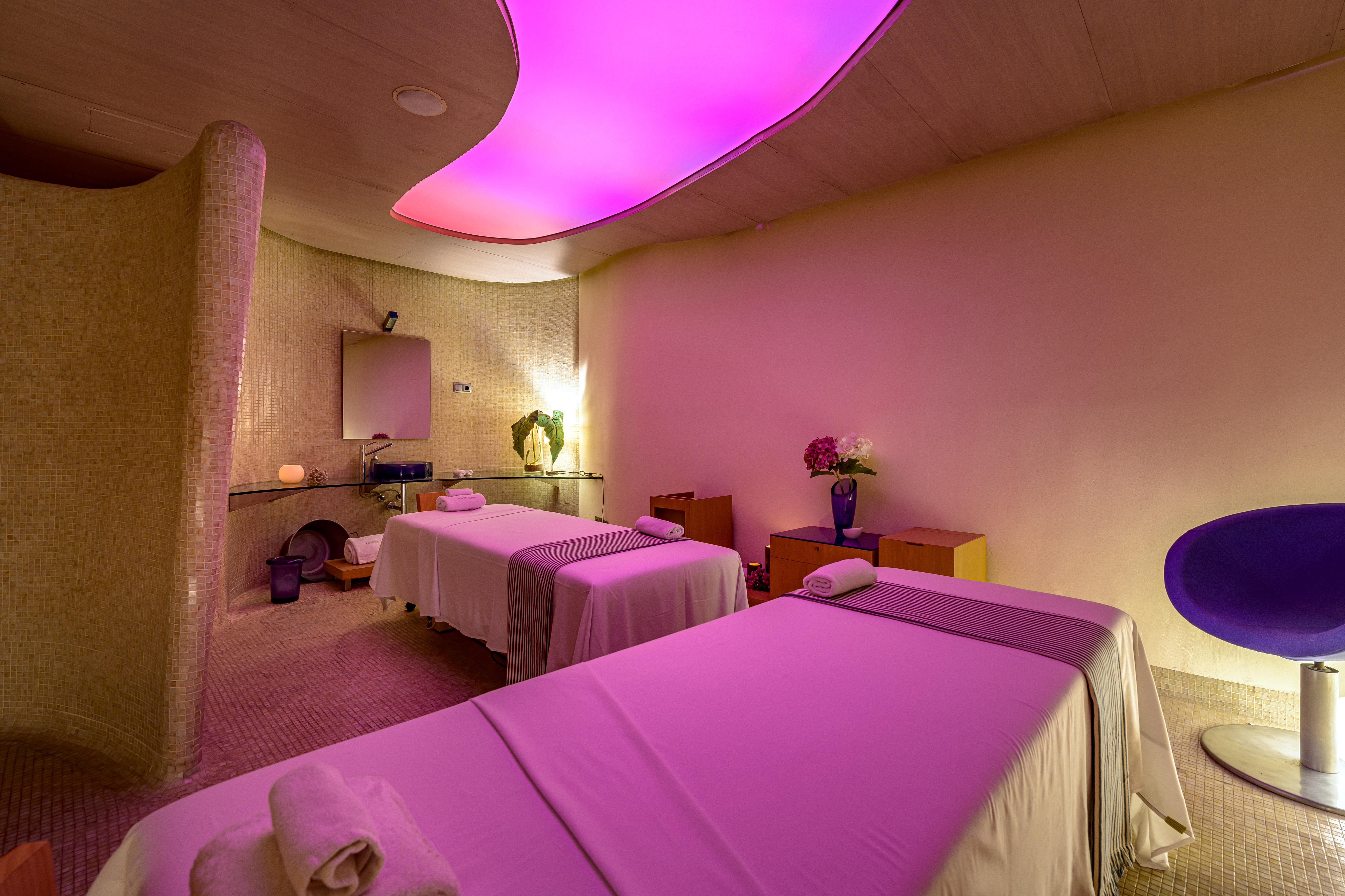 Las Arenas Balneario Resort Valenza Esterno foto A spa in a hotel