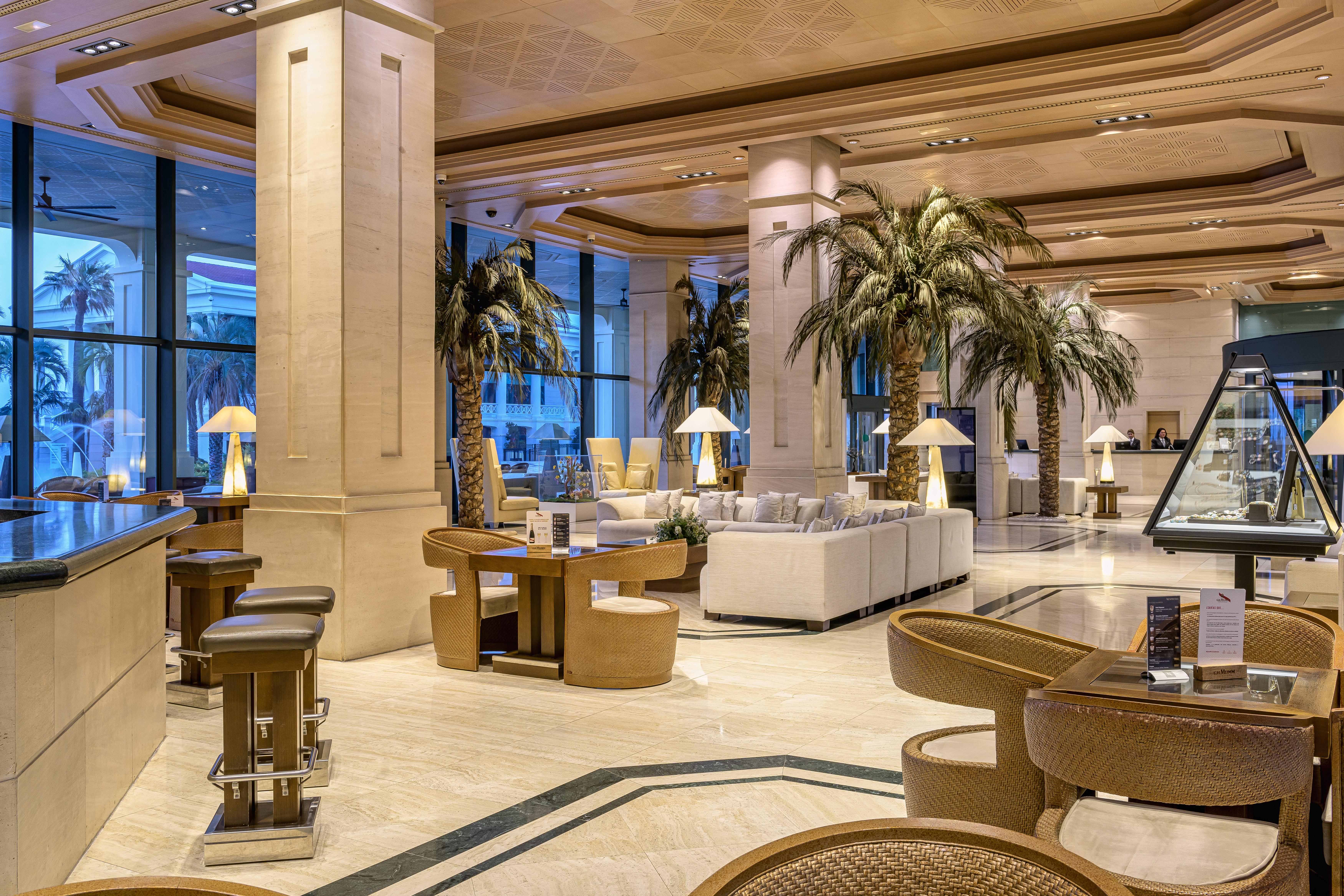 Las Arenas Balneario Resort Valenza Esterno foto Lobby