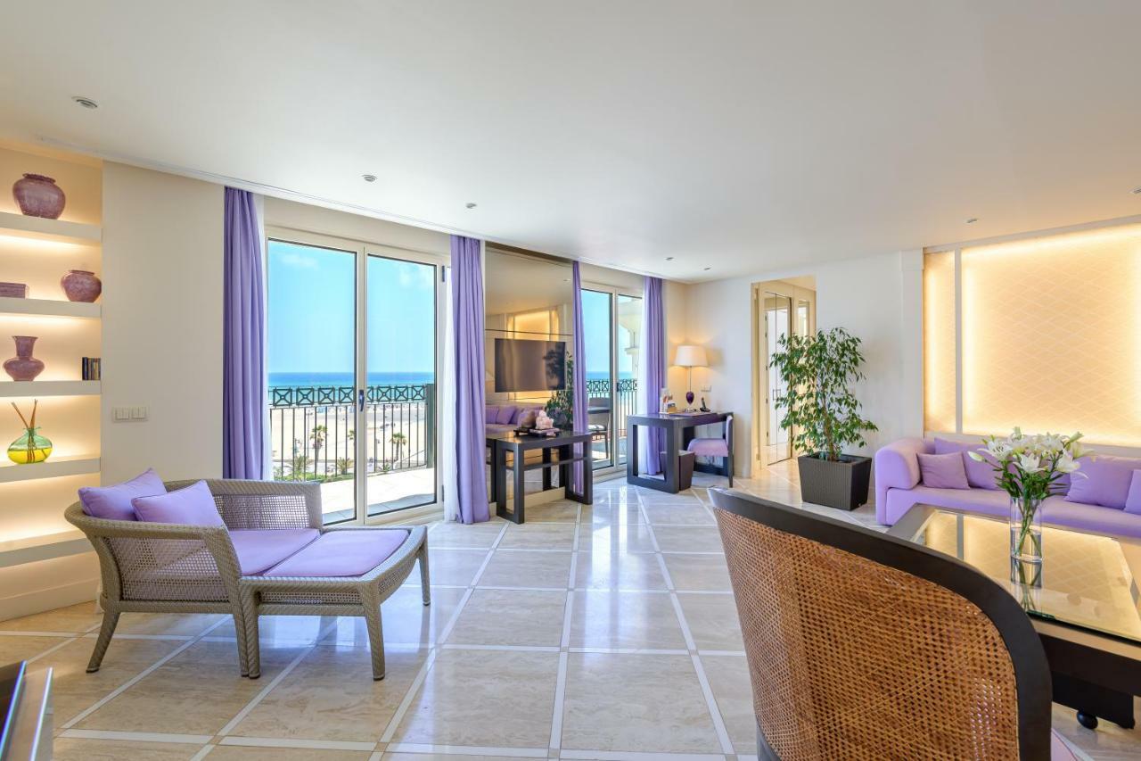 Las Arenas Balneario Resort Valenza Esterno foto Suite at the Hotel